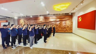 Den Geist von Jiao Yulu studieren und das Rote Gen erben: Das Partei komitee der Longhua Technology Group organisiert Partei mitglieder, um die Jiao Yulu-Ausstellungs halle in Lankao für Themen aktivitäten zu besuchen